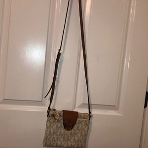 Micheal Kors Crossbody